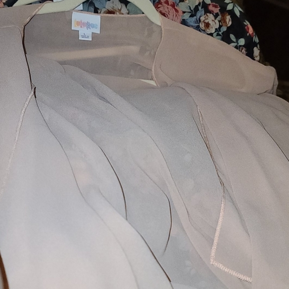Large Lularoe Shirley NWOT